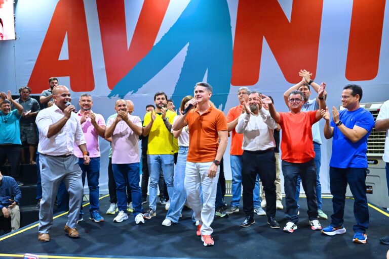 David Almeida reúne mais de 600 líderes de Manaus e amplia mobilização política para 2026