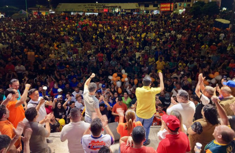David reúne 4 mil pessoas no Jorge Teixeira e abre nova fase da pré-campanha em Manaus